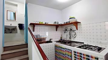Kühlschrank, Kochgeschirr/Geschirr/Besteck