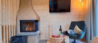 Apartment ‘Charly’ with Mountain View, Private Garden, and Wi-Fi