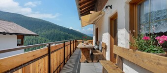 Apartment 'Carina' with Mountain View, Balcony and Wi-Fi