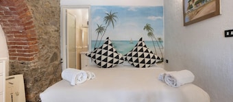 Apartment 'Silvia Nelle 5 Terre' with Private Terrace, Wi-Fi and Air Conditioning
