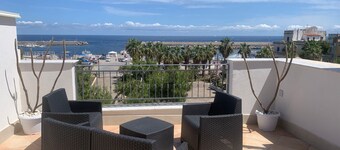 Holiday Home 'Ludovica' with Sea View, Wi-Fi and Air Conditioning