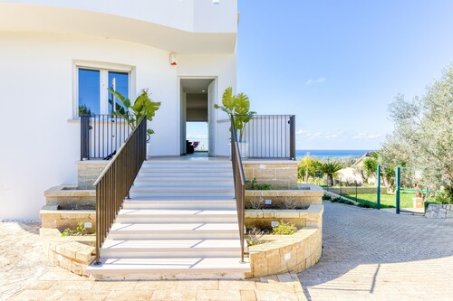 Ferienwohnung 'Villa Bianca Appartment 2' mit Meerblick, WLAN und Klimaanlage
