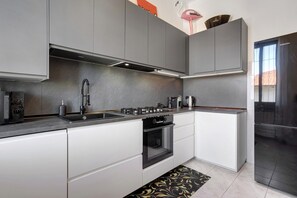 Fridge, microwave, oven, stovetop