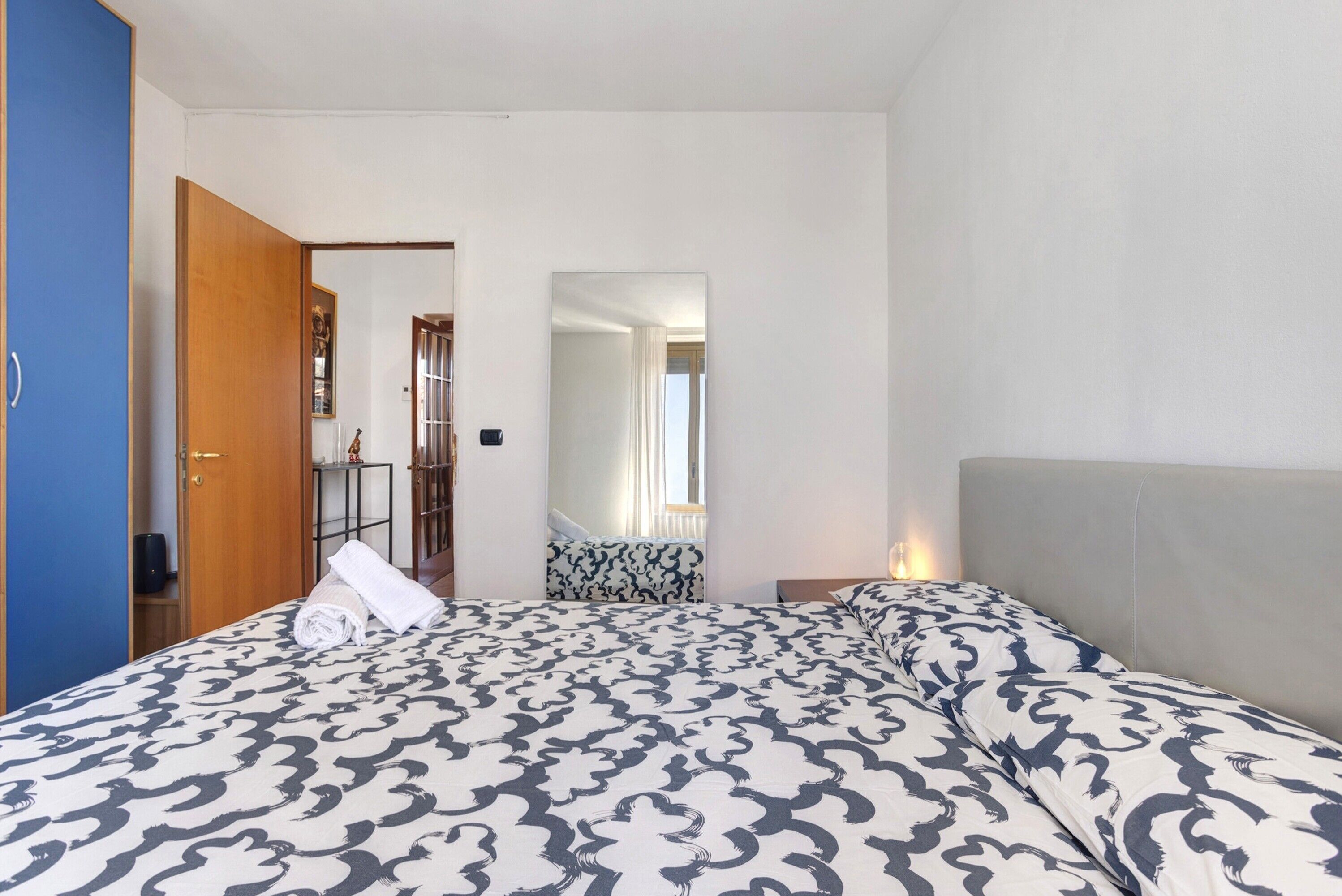 2 多间卧室、熨斗/熨衣板、免费 WiFi、床单