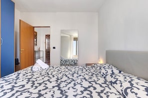 2 habitaciones, tabla de planchar con plancha y wifi gratis 