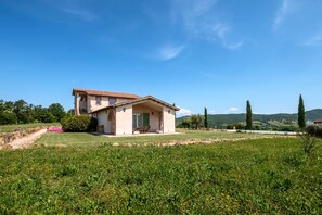 Exterior - Apartment 'Mirto' with Shared Pool, Wi-Fi and Air Conditioning (Manciano)