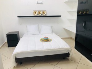 4 quartos, ferros/tábuas de passar roupa, Wi-Fi de cortesia