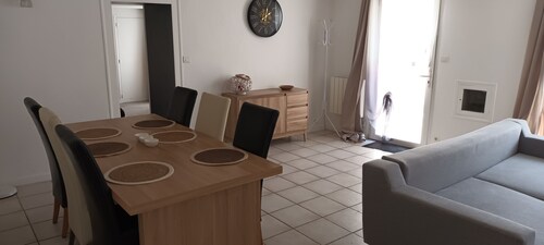 Appartement 6 personnes de 100m2
Animaux de compagnie acceptés