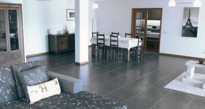 Casa da Escusa by ALPONTE