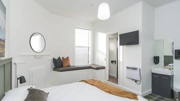 Decoración personalizada, muebles diferentes y wifi gratis