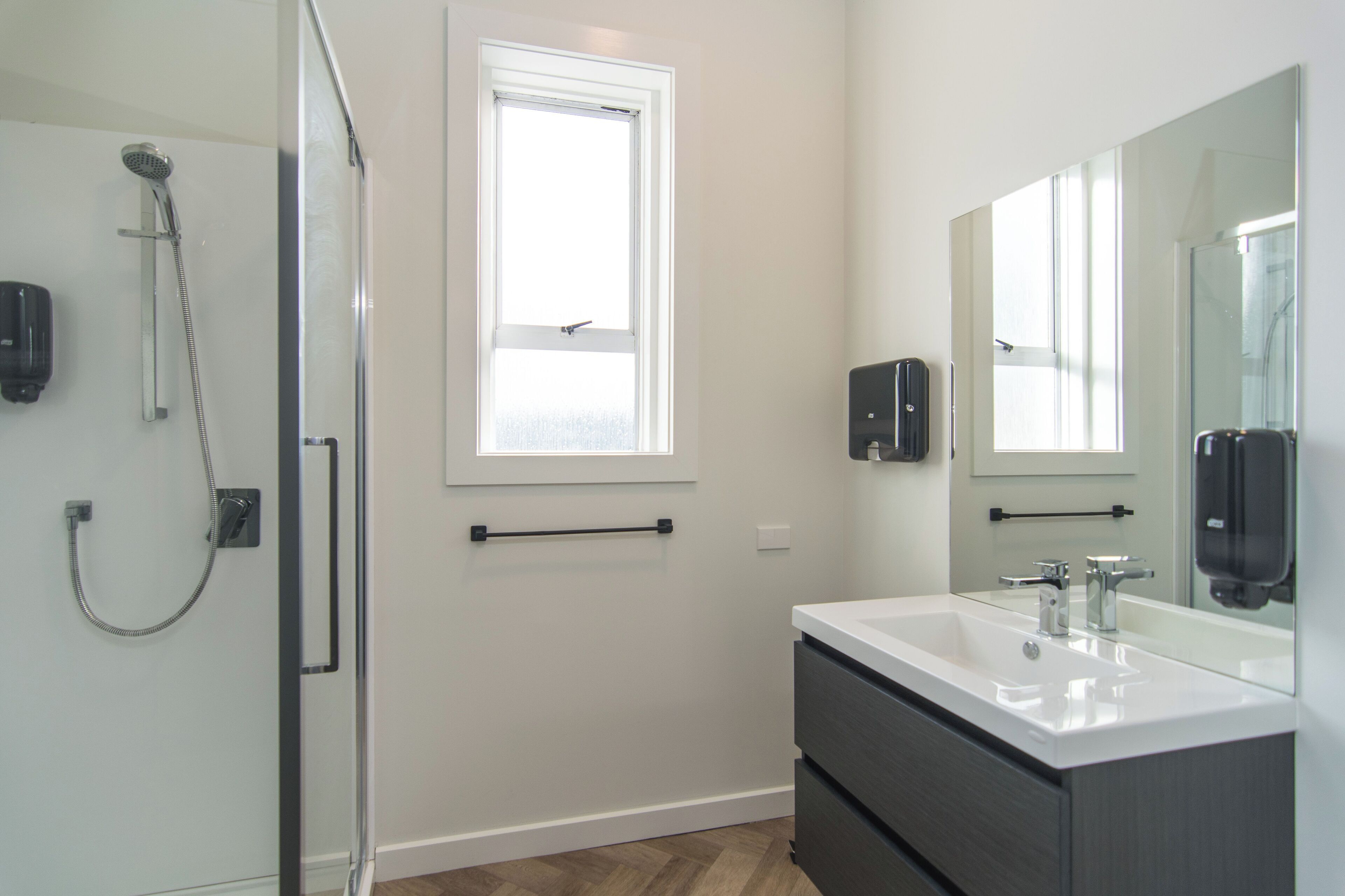 Premier-Suite, Blick auf den Innenhof | Badezimmer