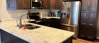 Charming 2-bedroom apartment MINUTES from Darlington Raceway with pond views