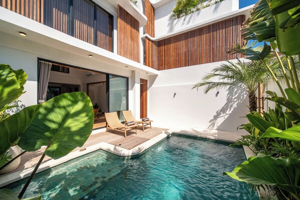 Pool - Elegant 2 bedroom Villa in Prime Location (Bali)