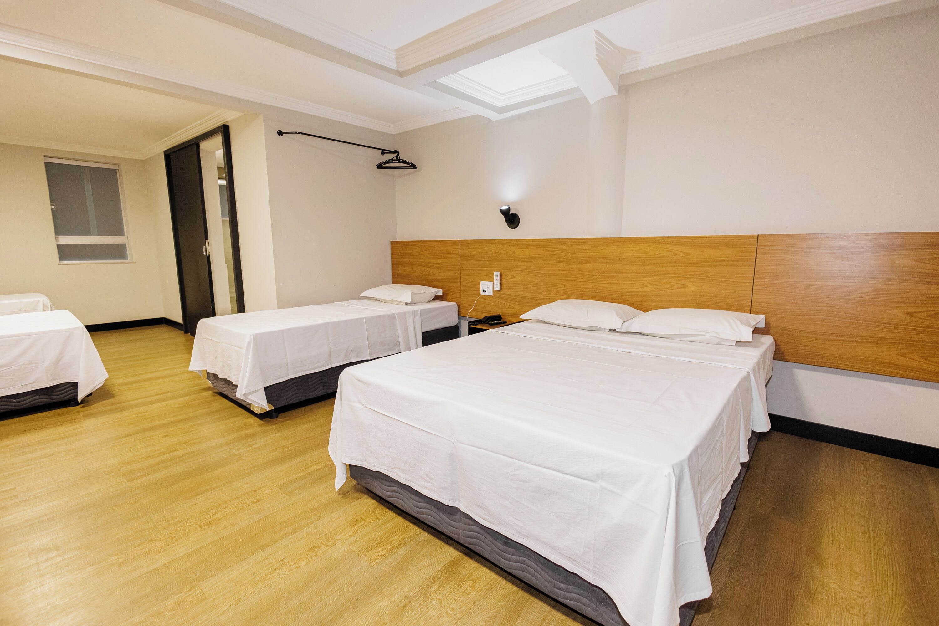 Quíntuplo luxo | Wi-Fi de cortesia, roupa de cama