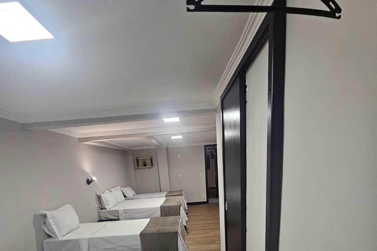 Sêxtuplo luxo | Espacio para trabajar con laptop y wifi gratis