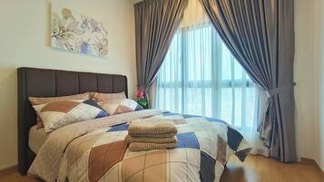 3 bedrooms, iron/ironing board, free WiFi