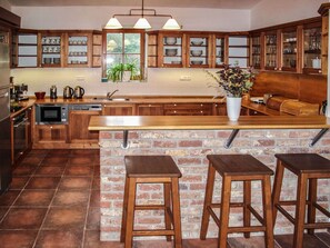 Microwave, oven, dishwasher