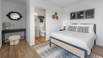 1 bedroom, desk, free WiFi, bed sheets