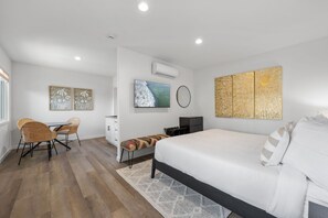 1 chambre, bureau, Wi-Fi gratuit, draps fournis