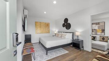 1 bedroom, desk, free WiFi, bed sheets