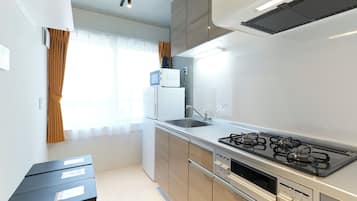 雪櫃、微波爐、爐具、廚房用具/餐具/器皿