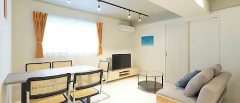 Apartment, Non Smoking (A-1) | Living area