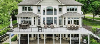 Downtown Lakefront Home on Lake Chetek w/hot tub & pontoon & jet ski rental