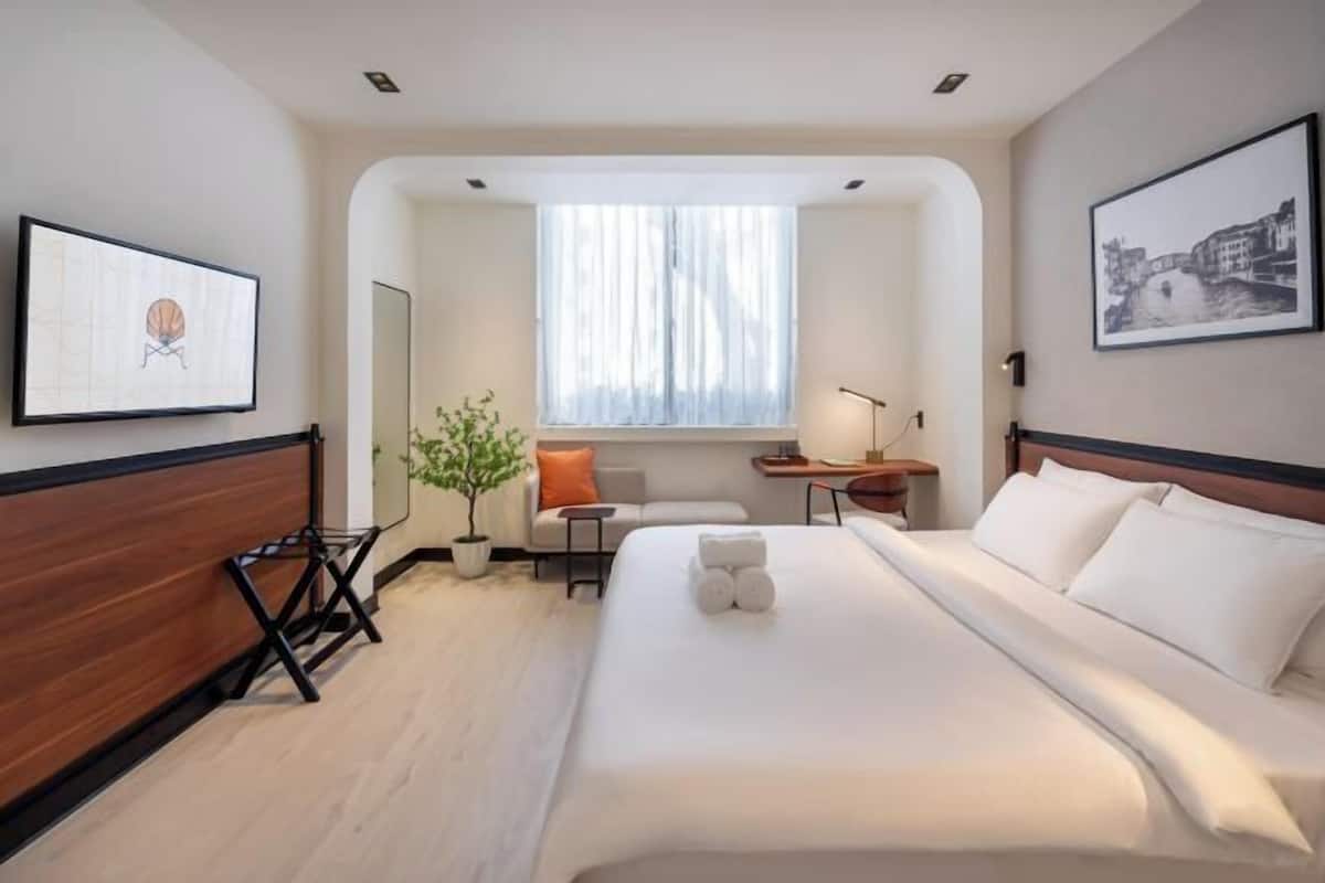 Caja de seguridad en la habitación, wifi gratis y ropa de cama