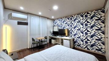Business Room | Free WiFi, bed sheets