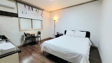Basic Single Room | Free WiFi, bed sheets