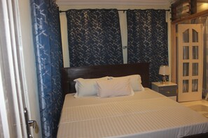 1 chambre, fer et planche à repasser, Wi-Fi, draps fournis