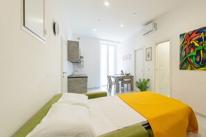 1 bedroom, WiFi, bed sheets