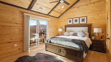 5 bedrooms, desk, travel crib, free WiFi