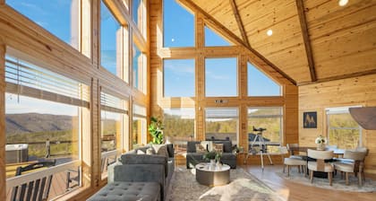 The Overlook Lodge - Exclusive 5BR Luxury Retreat with Panoramic Views