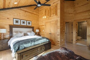 5 makuuhuonetta, työpöytä, vauvan matkasänky, ilmainen Wi-Fi