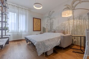 1 bedroom, iron/ironing board, WiFi, bed sheets