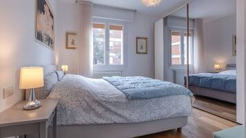 1 Schlafzimmer, BĂŒgeleisen/BĂŒgelbrett, WLAN, BettwĂ€sche