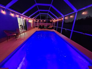 A heated pool - ⚓ New! Boho Bungalow, Heated Pool, Community Amenities, & More! ⚓ (Bradenton)