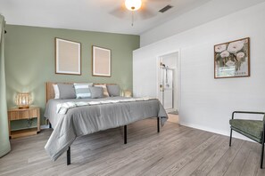 3 bedrooms, iron/ironing board, free WiFi, bed sheets