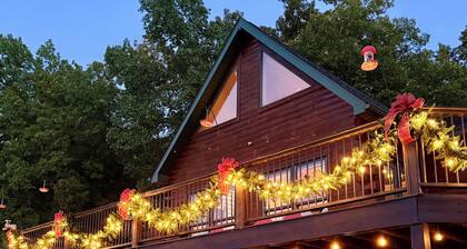 Secluded 5-Bedroom Lodge with Private Lake – Perfect for Large Groups!