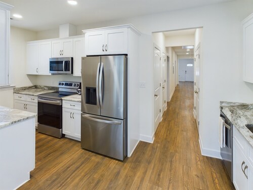 PIckens Place Unit B