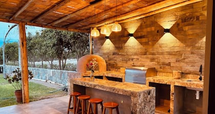 4-bedroom chalet in charming Pachacamac with WiFi