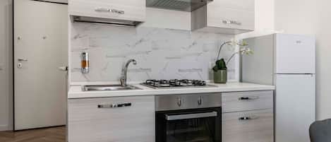 Fridge, oven, stovetop, toaster