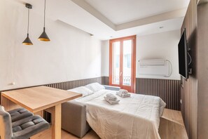 1 camera, ferro/asse da stiro, Wi-Fi, lenzuola