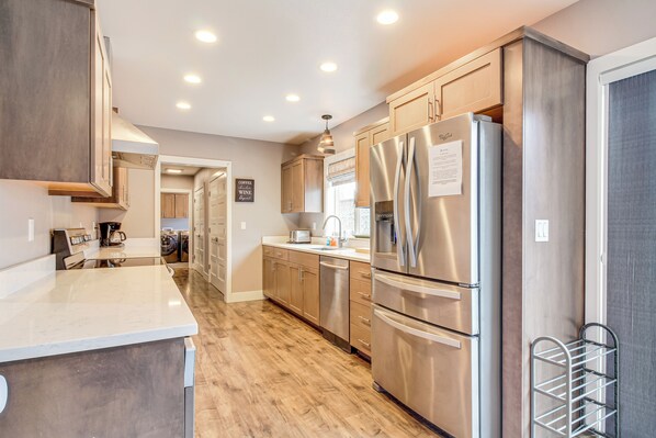 House (5 Bedrooms) | Interior - 1 Mi to Oregon Dunes: Quiet Getaway w/ Deck (Lakeside)