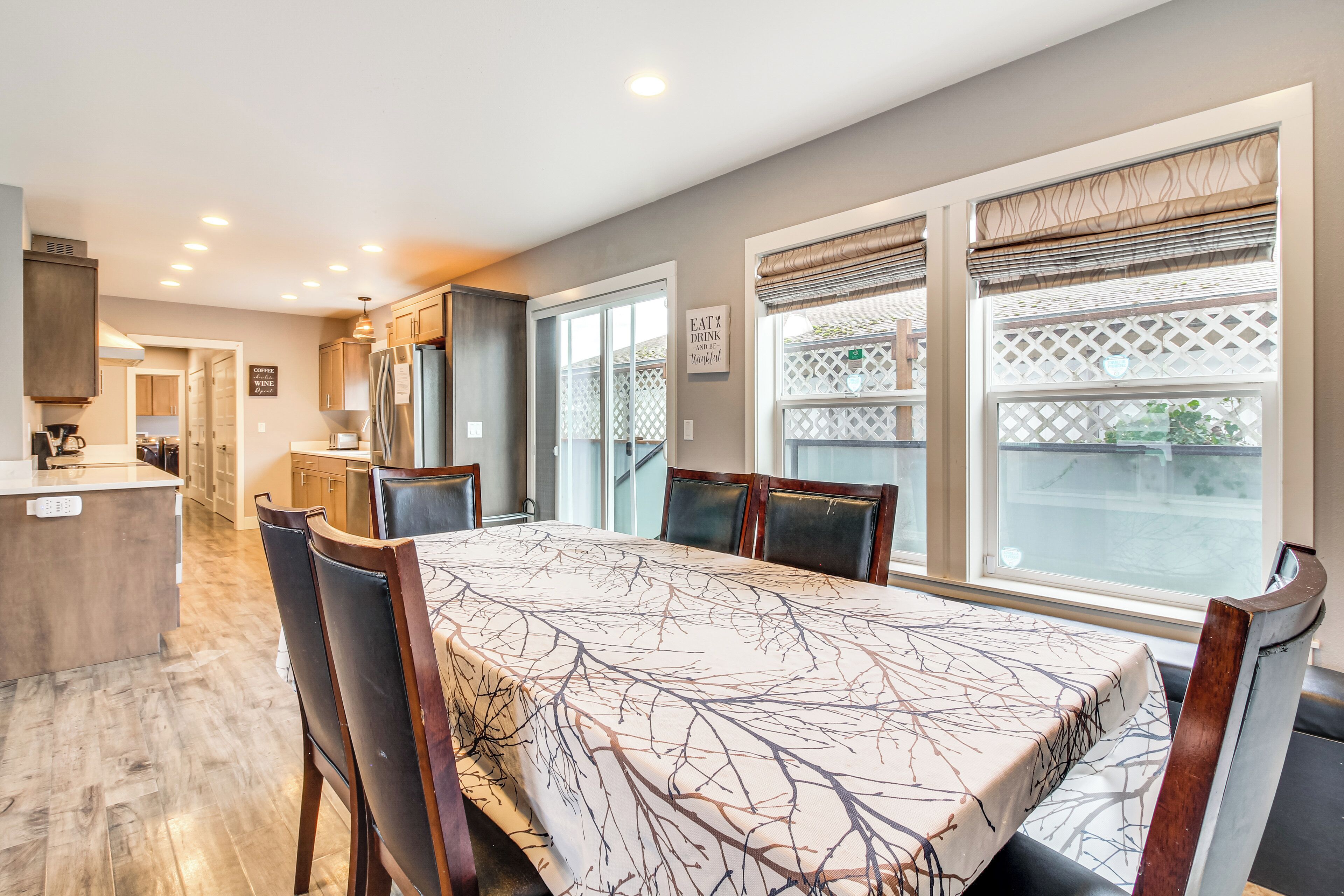 House (5 Bedrooms) | Interior