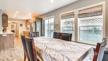 House (5 Bedrooms) | Interior