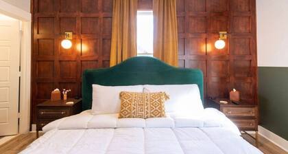 Timeless Stay Walk2 downtown fun