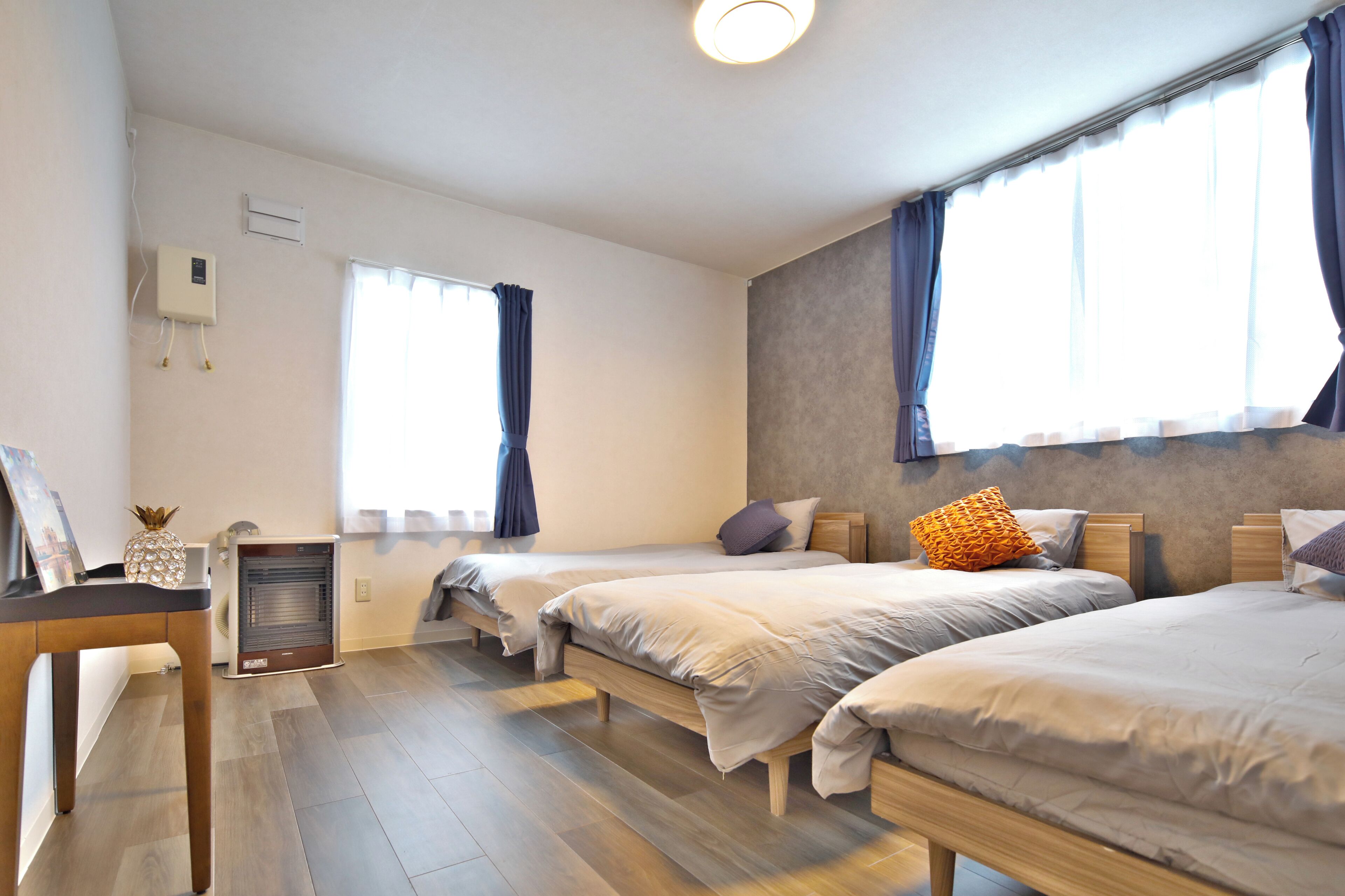 2 bedrooms, iron/ironing board, free WiFi