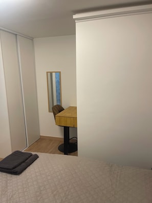1 bedroom, iron/ironing board, WiFi, bed sheets - Nice apartment (Dijon)